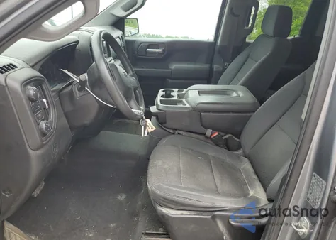 2019 Chevrolet Silverado K1500 Trail Boss Custom z USA, uszkodzony, nr VIN 1GCRYCEH2KZ239483